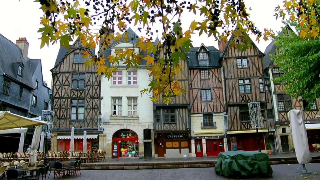 Le Cosy / Vieux Tours Apartment ภายนอก รูปภาพ